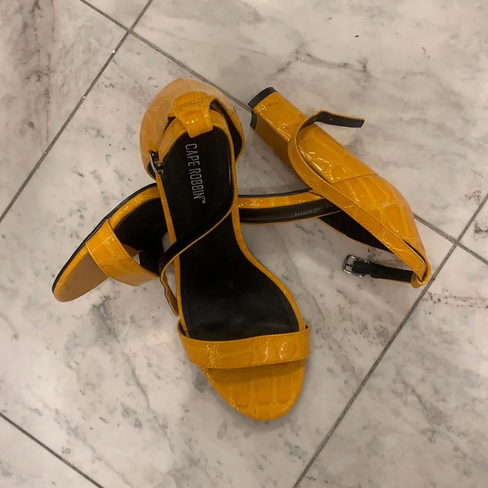 Never-Worn Orange/Yellow Snakeskin Heels